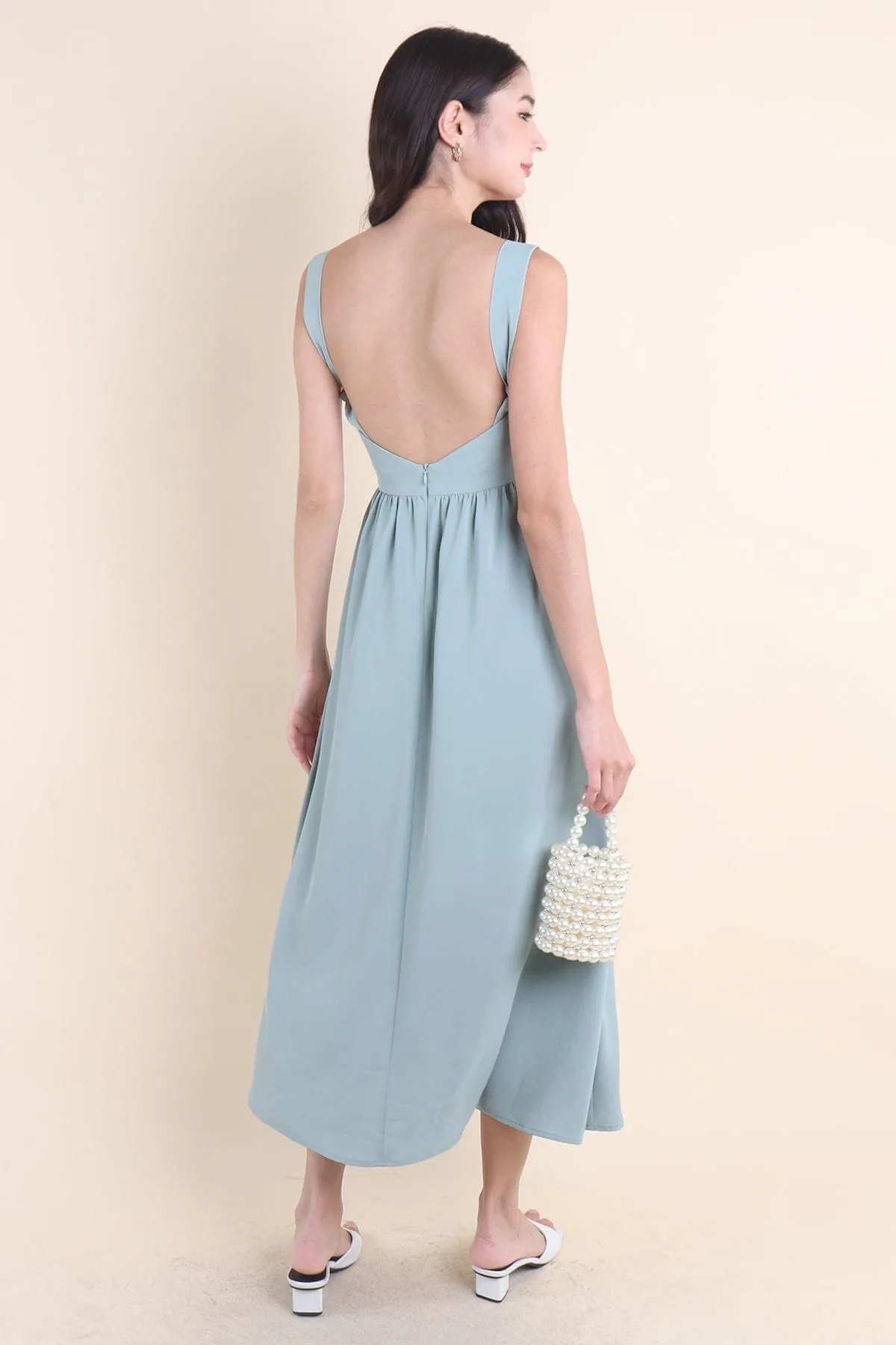 LOHAN TIE-BACK MAXI DRESS IN FERN GREEN