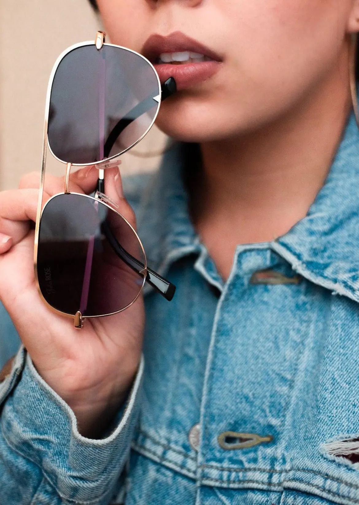 The Alex Unisex Aviator Sunglasses in Gold/Gray